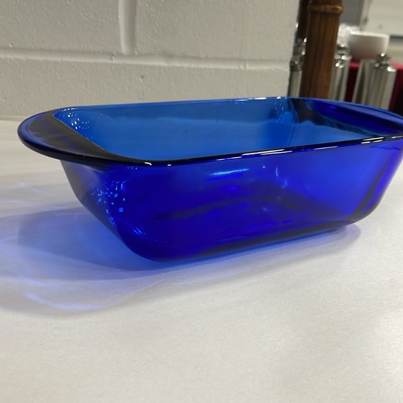Pyrex Vintage Cobalt Blue 1.5 Qrt mid-century ovenware bakeware - Picture 4 of 8